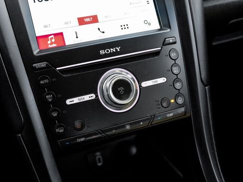 Used 2017 Ford Fusion Titanium image 34