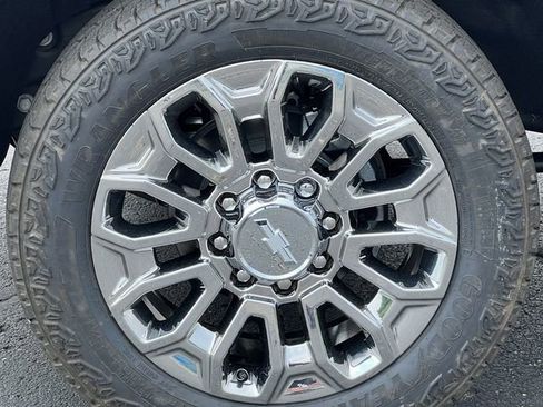 New 2026 Chevrolet Silverado 2500 High Country w/ High Country Premium Package AWD/4WD image 6