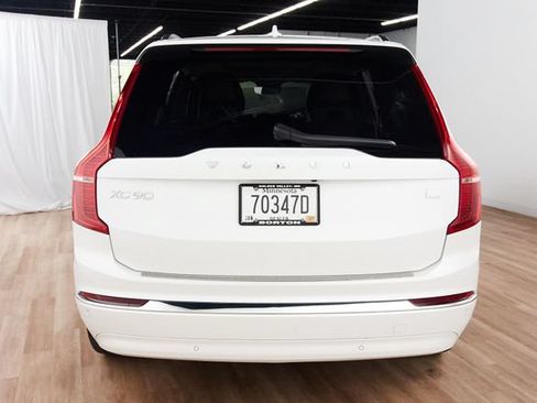 Certified 2024 Volvo XC90 T8 Plus w/ Protection Package Premier AWD/4WD image 4