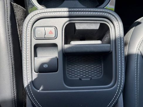 Used 2025 Ford Mustang Mach-E Premium AWD/4WD image 27