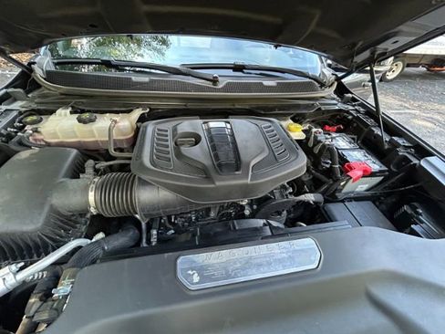 Used 2024 Jeep Wagoneer L Series II image 42