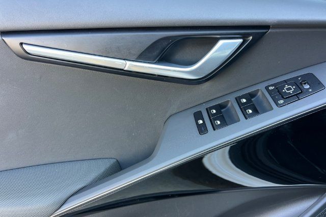 Used 2024 Kia Niro Wind FWD image 11