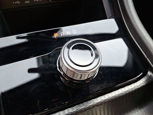 Used 2025 Jeep Grand Cherokee Laredo image 14