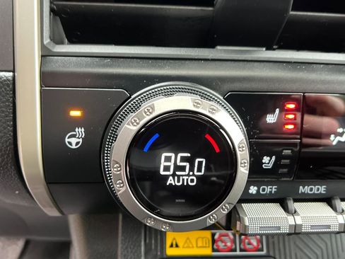Used 2025 Toyota Tacoma TRD Off-Road w/ TRD Off Road Premium Package AWD/4WD image 29