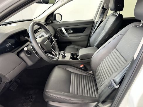 Certified 2025 Land Rover Discovery Sport S image 4