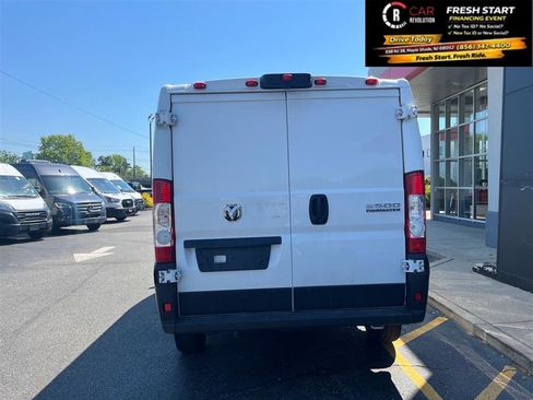 Used 2025 RAM ProMaster 2500 w/ Convenience Group FWD image 7