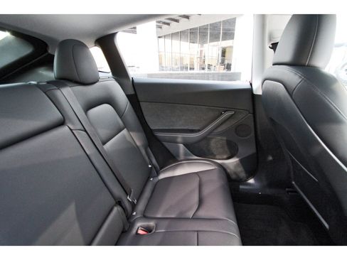Used 2025 Tesla Model Y Long Range RWD image 14