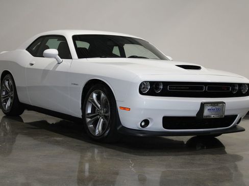 Used 2020 Dodge Challenger R/T image 3
