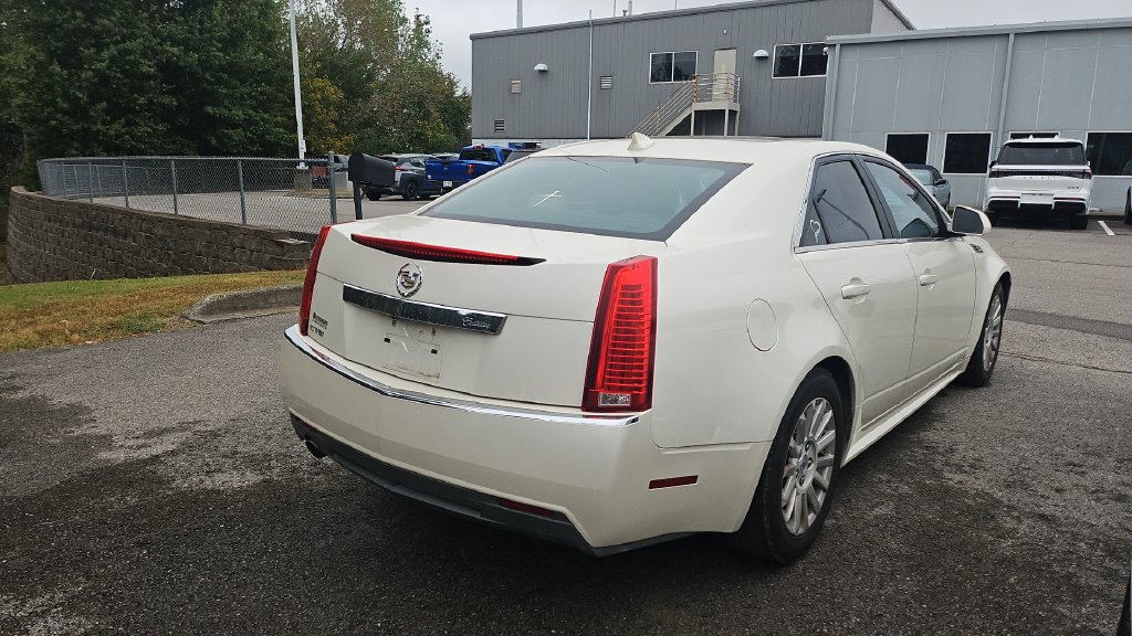 Used 2013 Cadillac CTS Luxury RWD image 2