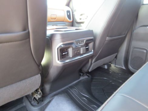 Used 2020 Chevrolet Silverado 1500 High Country w/ Technology Package AWD/4WD image 20