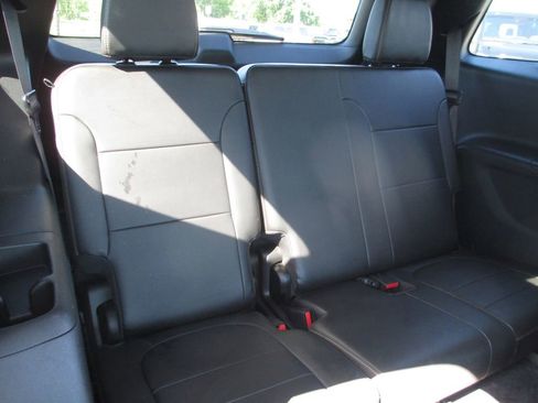 Used 2020 Chevrolet Traverse Premier w/ Redline Edition FWD image 26