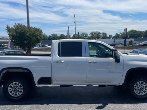 Used 2022 Chevrolet Silverado 2500 W/T w/ WT Convenience Package AWD/4WD image 5
