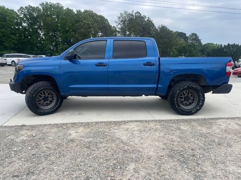 Used 2017 Toyota Tundra SR5 w/ SR5 Upgrade Package AWD/4WD image 4