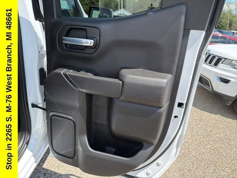 Used 2021 Chevrolet Silverado 1500 LT w/ Remote Start Package AWD/4WD image 27