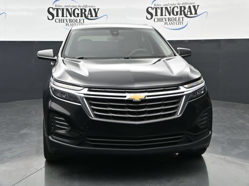 Used 2023 Chevrolet Equinox LS FWD image 2