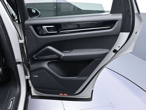Certified 2023 Porsche Cayenne AWD/4WD image 26
