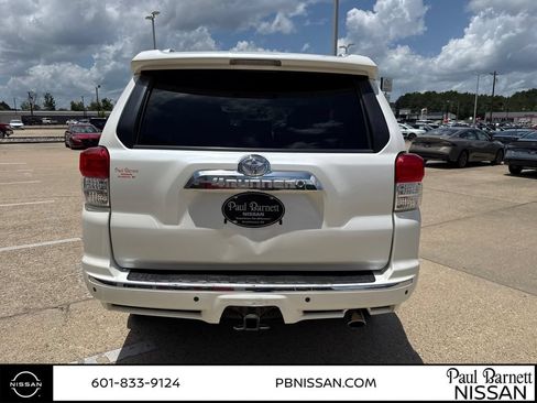 Used 2011 Toyota 4Runner SR5 RWD image 8