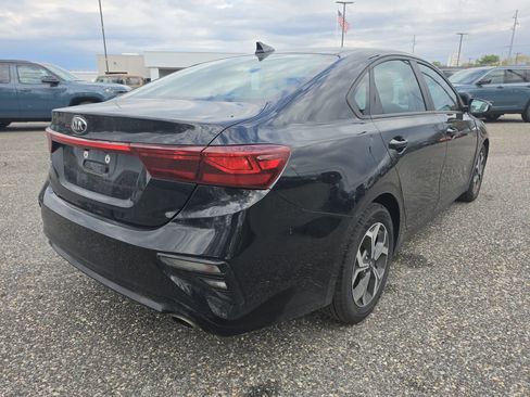 Used 2021 Kia Forte LXS image 9
