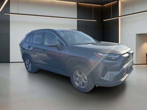 Used 2024 Toyota RAV4 XLE AWD/4WD image 12