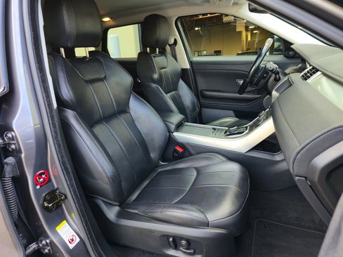 Used 2017 Land Rover Range Rover Evoque SE image 23