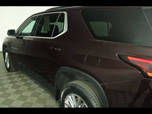 Used 2023 Chevrolet Traverse LT AWD/4WD image 17