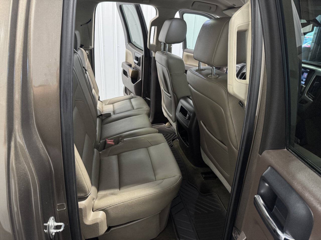 Used 2015 GMC Sierra 1500 SLT w/ SLT Preferred Package AWD/4WD image 22