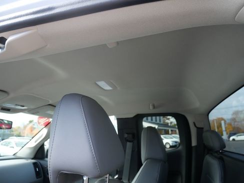 Used 2016 GMC Canyon W/T image 14