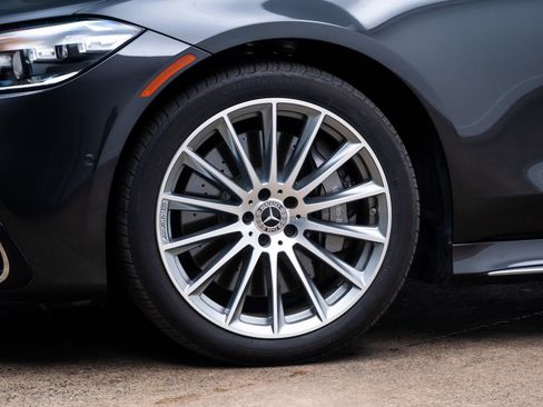 Used 2023 Mercedes-Benz S 580e 4MATIC Sedan w/ AMG Line image 5