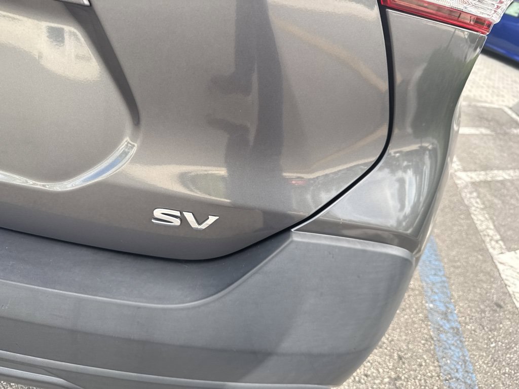 Used 2019 Nissan Kicks SV FWD image 3