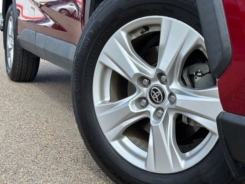 Used 2021 Toyota RAV4 XLE image 2