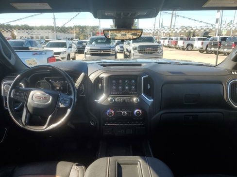 Used 2021 GMC Sierra 2500 AT4 w/ AT4 Premium Plus Package image 10