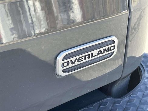 Used 2020 Jeep Gladiator Overland image 12