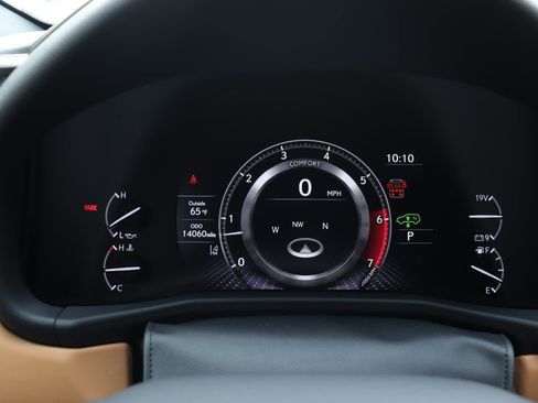 Used 2024 Lexus LX 600 4WD w/ Luxury Package image 32