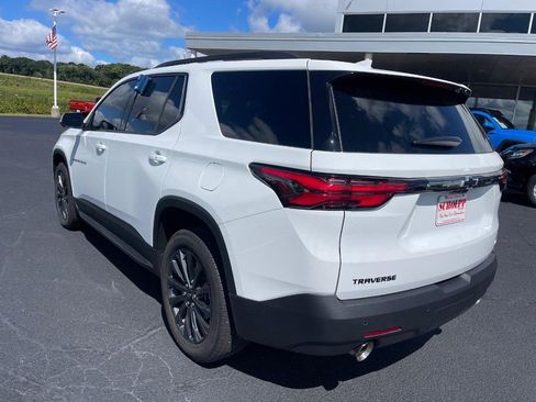 Used 2022 Chevrolet Traverse RS image 6