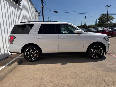 Used 2019 Ford Expedition Limited w/ Texas Edition Package RWD image 9