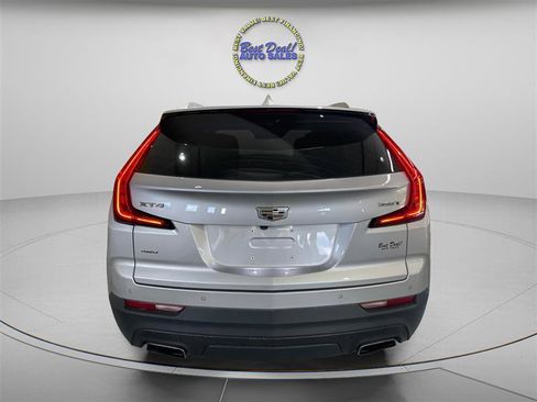 Used 2020 Cadillac XT4 Luxury w/ Cold Weather Package AWD/4WD image 4