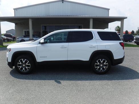 Used 2022 GMC Acadia SLE w/ LPO, Floor Liner Package FWD image 1