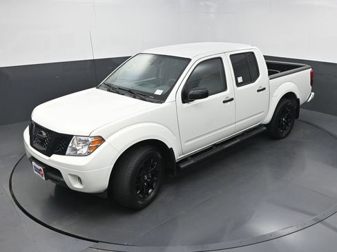 Used 2020 Nissan Frontier SV w/ Midnight Edition Floor Mats AWD/4WD image 29