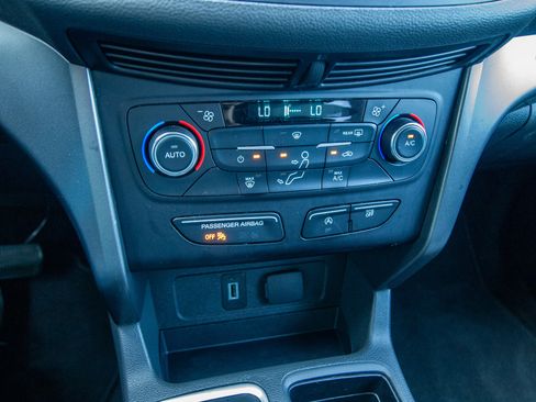 Used 2017 Ford Escape SE FWD image 19