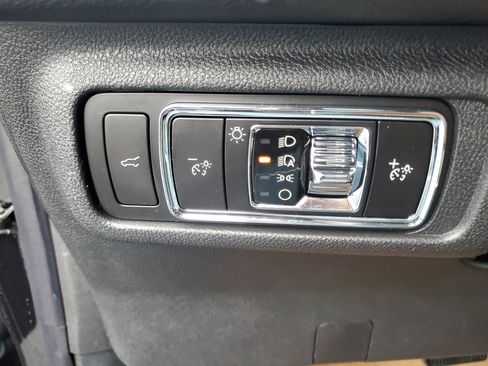 New 2026 Lincoln Corsair Premiere image 14