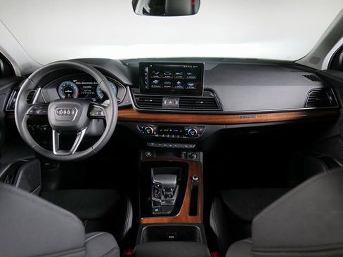 Certified 2023 Audi Q5 2.0T Prestige AWD/4WD image 9