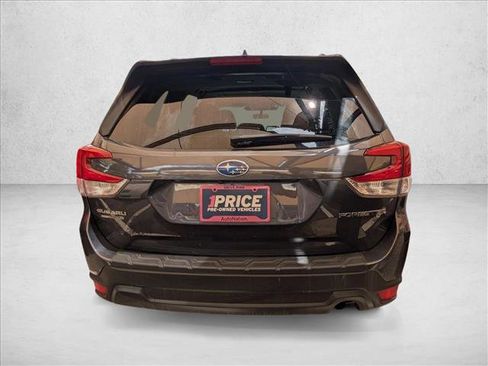 Used 2023 Subaru Forester Premium AWD/4WD image 5