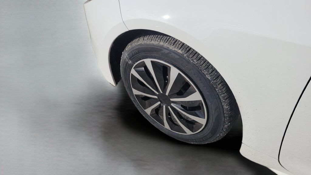 Used 2023 Toyota Corolla LE FWD image 6