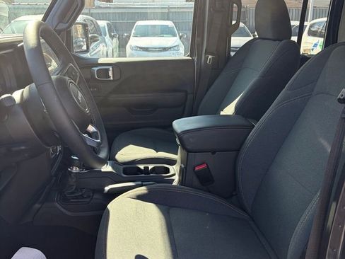 Certified 2025 Jeep Wrangler Unlimited Sahara w/ Safety Group image 7