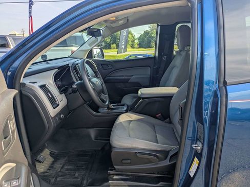 Used 2019 Chevrolet Colorado W/T RWD image 16