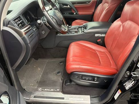 Used 2019 Lexus LX 570 4WD w/ Luxury Package image 13