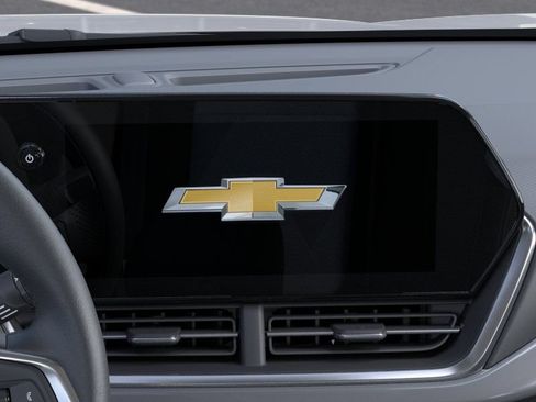 New 2026 Chevrolet Trax LT w/ Driver Confidence Package FWD image 20