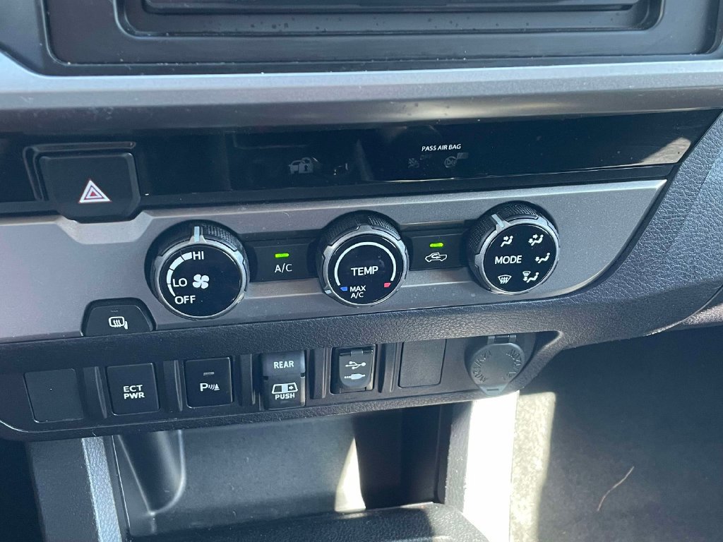 Used 2018 Toyota Tacoma SR5 RWD image 28