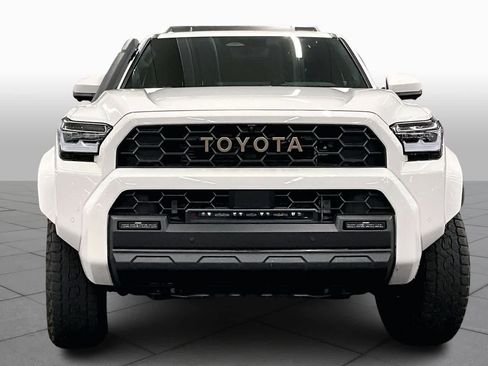 Used 2025 Toyota 4Runner Trailhunter image 3