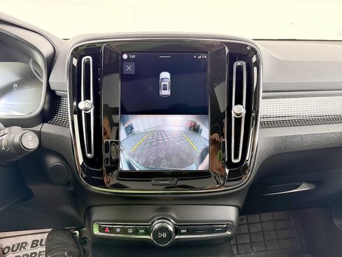 Used 2021 Volvo XC40 P8 Recharge w/ Advanced Package AWD/4WD image 64